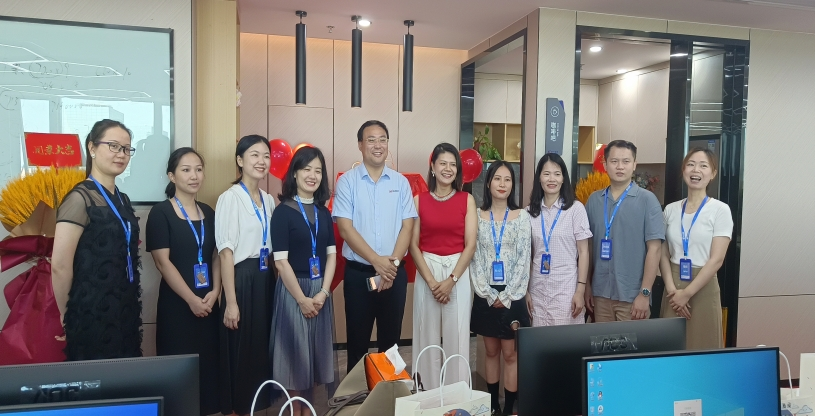 ǿǿ���ϣ����϶����������޹�˾��ʽ����